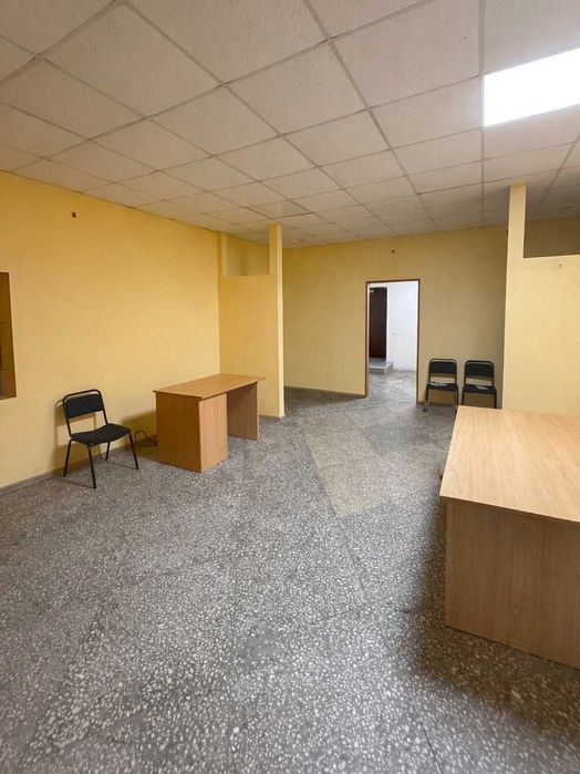 Продається комерційне приміщення 80 м2