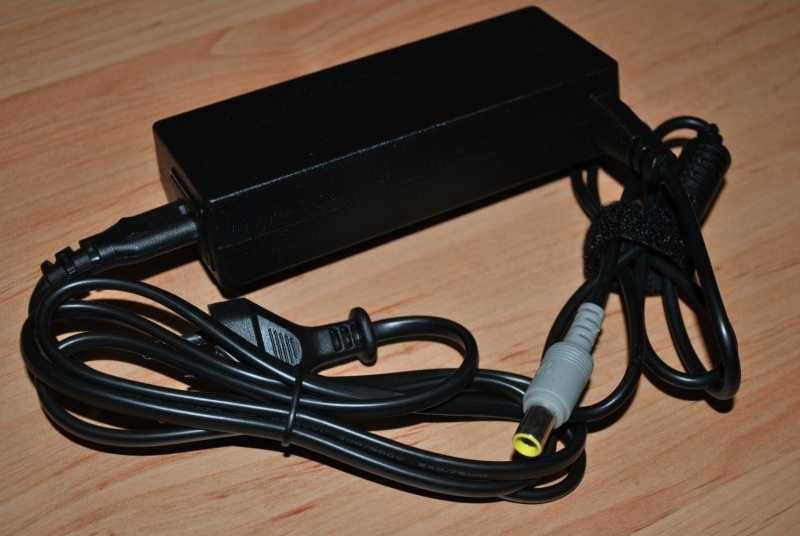 Carregador Lenovo T520 + Cabo