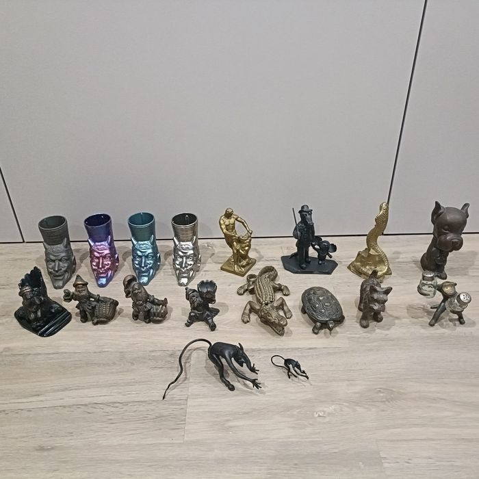 Статуэтки нимор ,мишка олимпийский ,пепельницы , картина , бронза