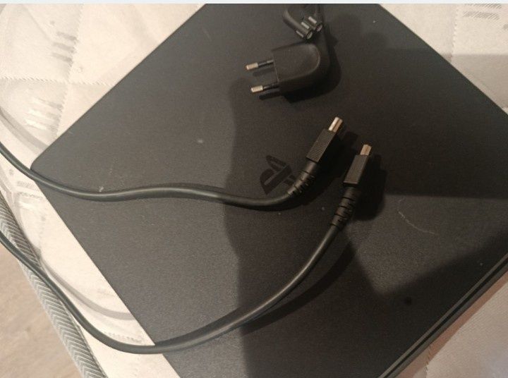 Vendo um pack de bicicleta MTB 600 + Hoverboard + PlayStation 4 Slim