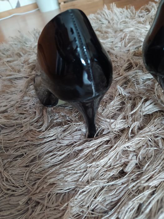 Buty na obcasie damskie