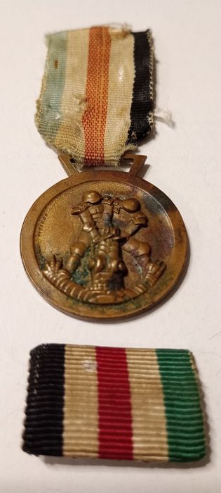 Militaria de Trincheira Medalha de Campanha Afrikakorps 1942/43