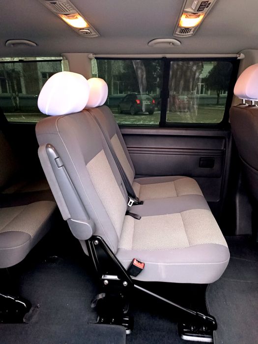 Volkswagen Caravelle 2.0 TDi (140) 6 ст  Voyage Maxi .