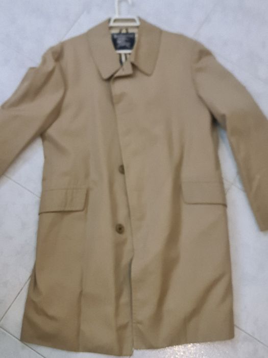 Vendo Gabardina BurBerrys (tá como novo)