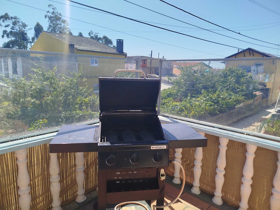 Grelhador a gás semi novo