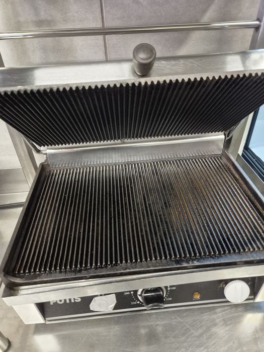 Grill kontaktowy Potis 2745 E