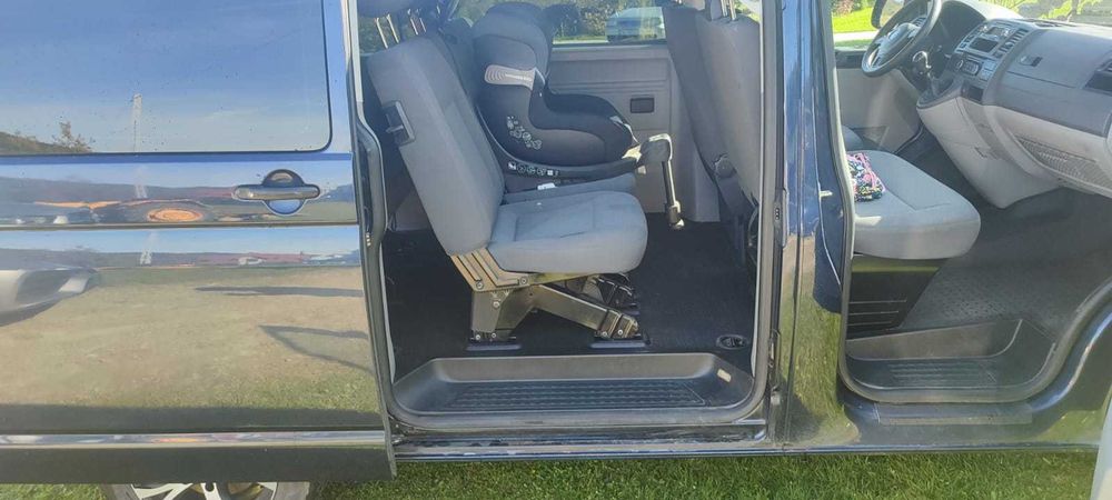 Volkswagen Caravelle 2013r 9 osobowy