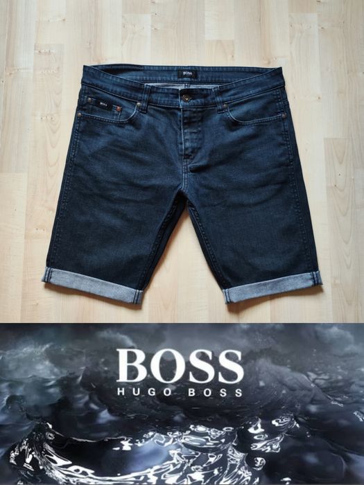 Hugo Boss (W32) джинсовые шорты.