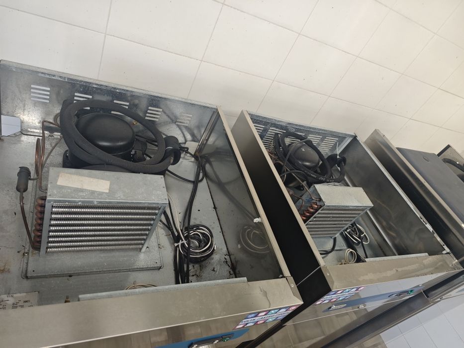 Професійний холодильник шафа 640 л Electrolux Італія