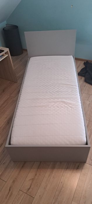 Łóżko 80x200 z materacem