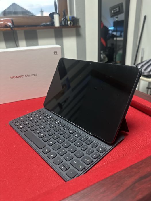 tablet Huawei MatePad 10.4 + Huawei Smart Keyboard