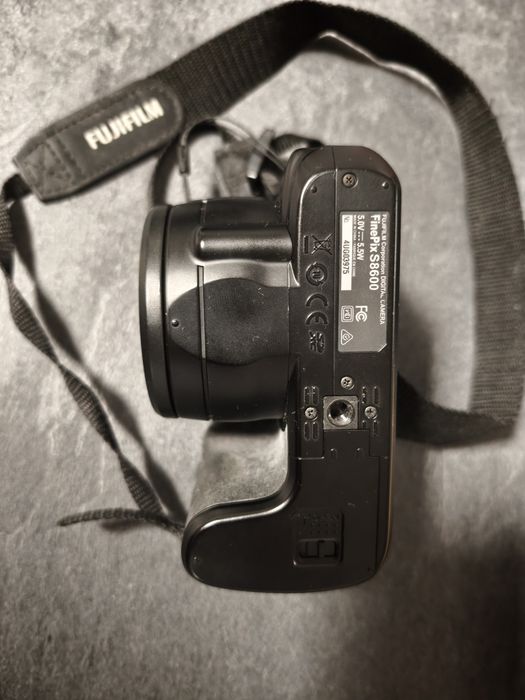 FujiFilm Finepix S8600