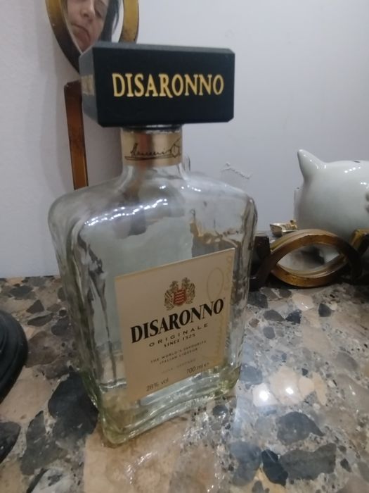 Garrafa Vazia Disaronno Originale 700ml com Tampa – Ideal para Decoração / Artesanato