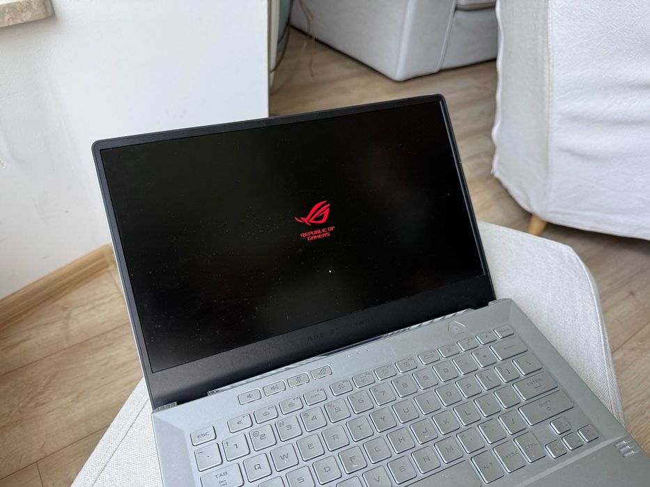 ROG Zephyrus G14 AMD Ryzen 7 16GB RAM 512GB SSD GeForce RTX 3060 idealny