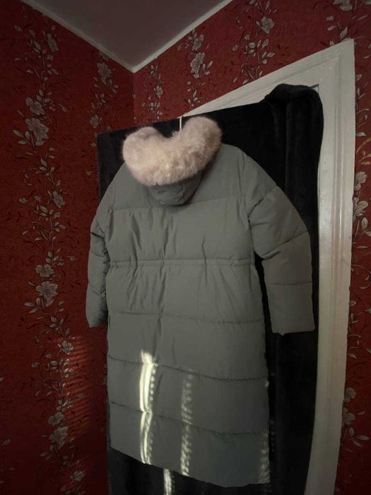 Женский длинный пуховик