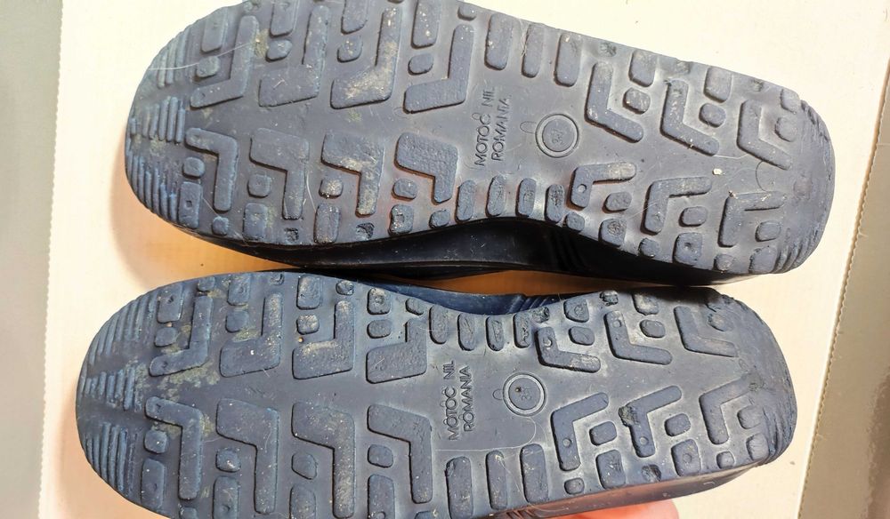 Buty do wody Motoc Nil Romania 37 retro gumowe baleriny w starym stylu