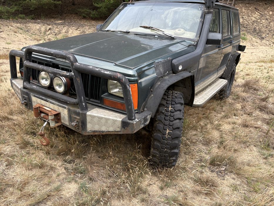Jeep Cherokee