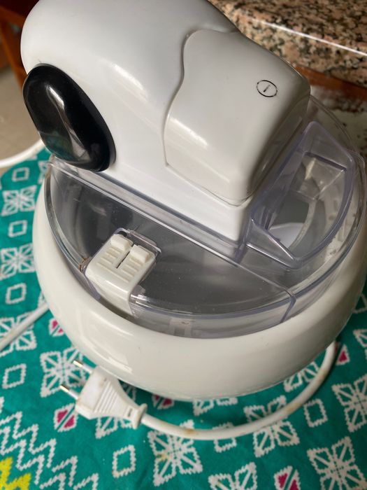 Ice Cream Machine435347744799467522