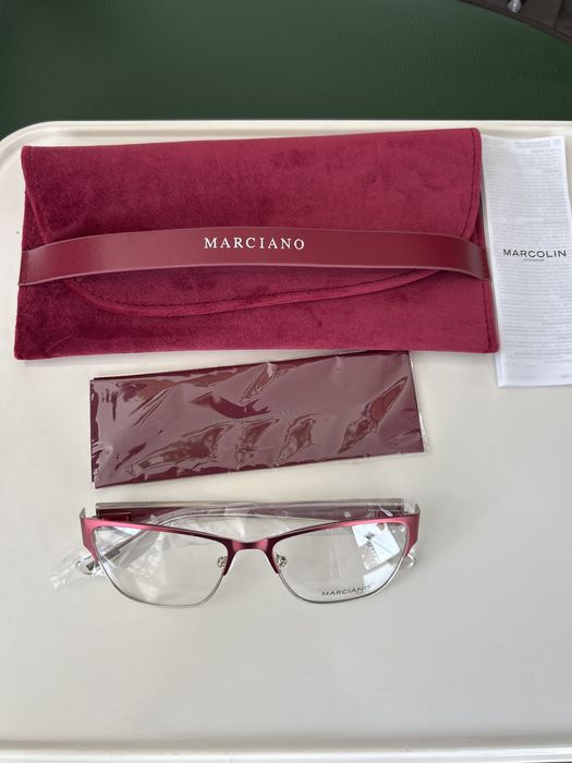 3 Armacao de oculos Guess Marciano