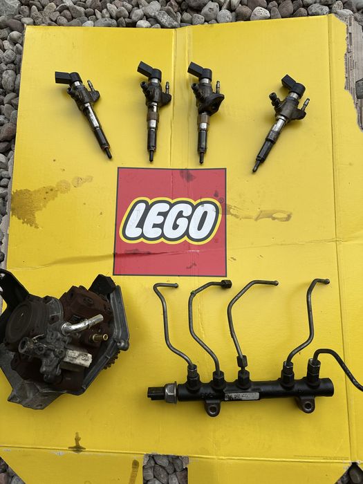 VOLVO V40 V60 S60 S80 1.6 D2 ford focus kpl WTRYSKI pompa CONTINENTAL