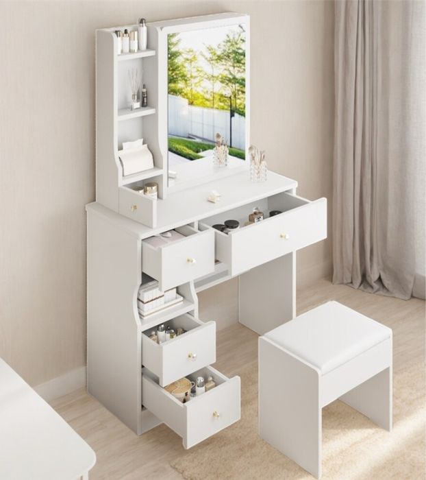 Prosta toaletka z wysuwanym lustrem + mały taboret.