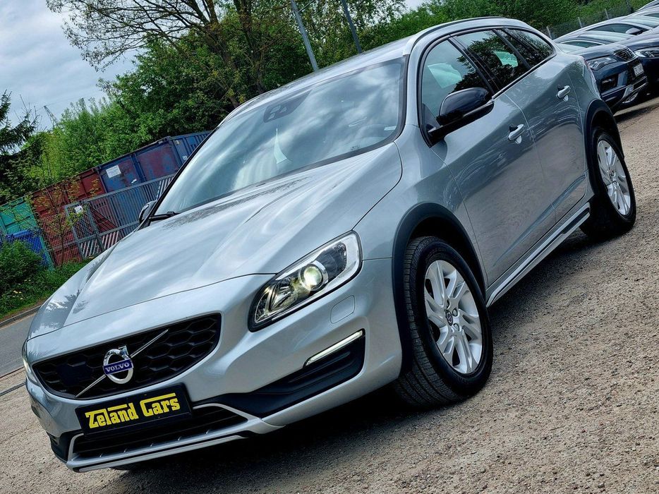 Volvo V60 Cross Country LED Xenon Serwis Navi Parktronic Kamera Climatronic BLIS Gwarancja!