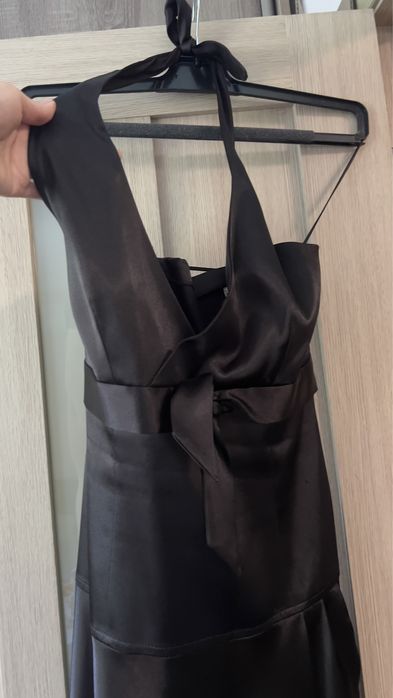 Вечірня атласна сукня із шнуровкою