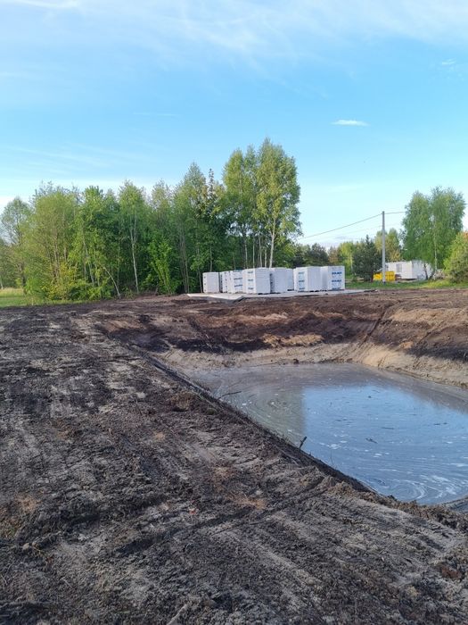 Usługi koparką, koparko-ładowarką