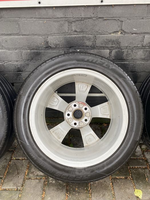 5х112 r17 Skoda Oktavia, Superb, Passat, Touran, Golf, Leon 215 50 17