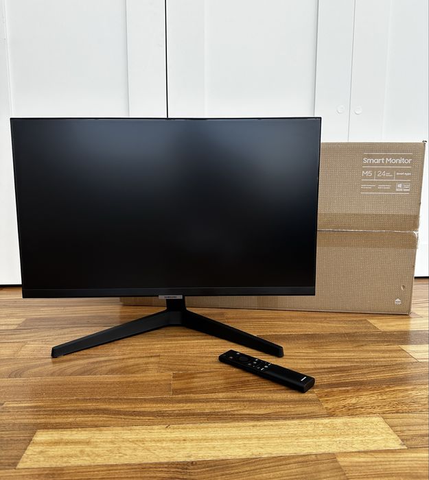 Samsunt Smart Monitor M5 24” LS24AM506NUXEN