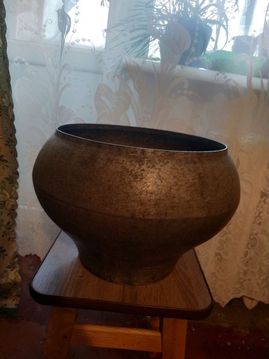 Продам казан  чугунний