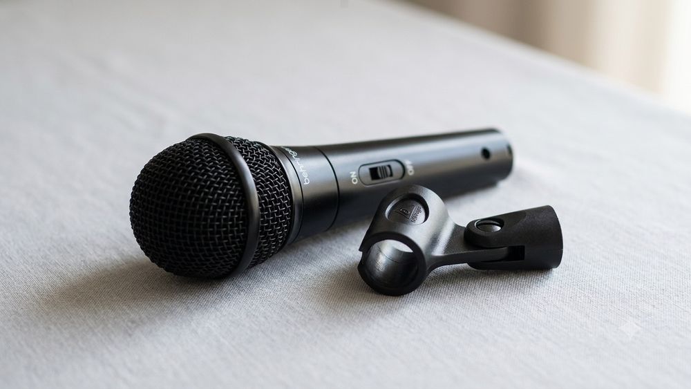 Microfone Behringer Ultravoice XM1800S + Cachimbo – Rigorosamente Novo