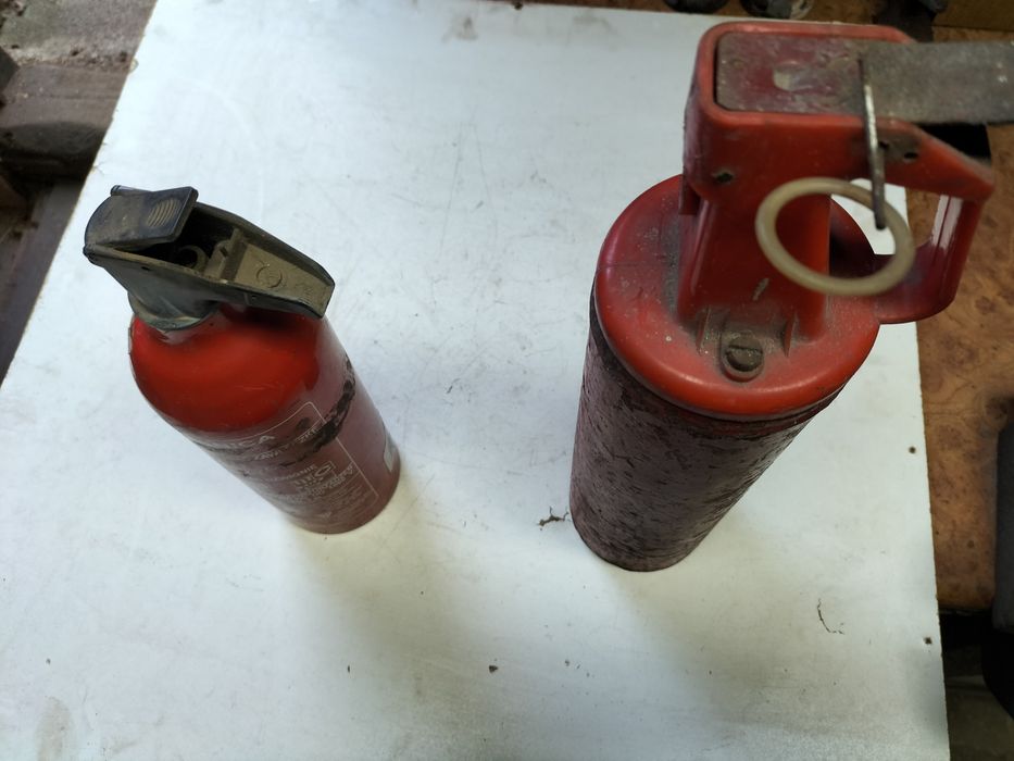 Stare gaśnice kolekcjonerskie 30 zł para