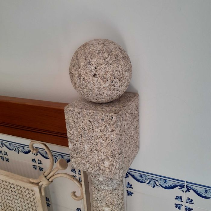 Mobília quarto casal madeira, granito e ferro