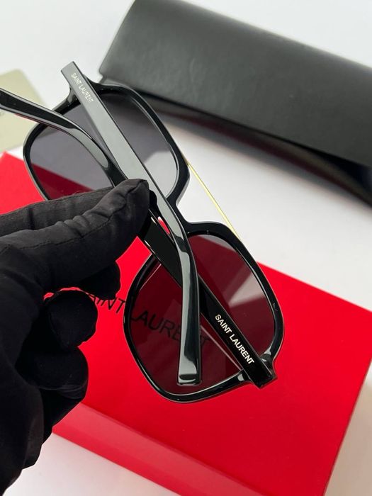 Сонцезахисні окуляри YSL тренд 2026