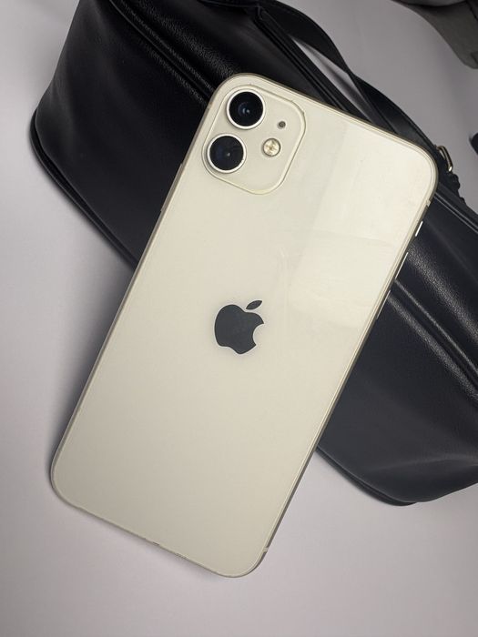 Продам 11 айфон, акумулятор 100%, 64gb