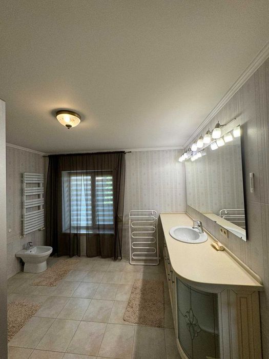 Продам будинок в м. Підгородне