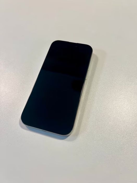 Apple iPhone 16 Pro 256GB szary - stan bardzo dobry