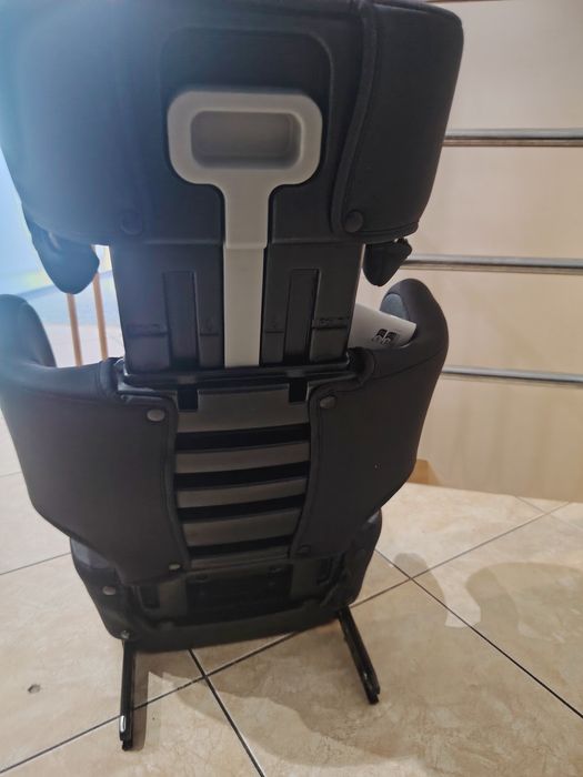 Sprzedam fotelik samochodowy Bebe Confort I-size ISOFIX 15-36kg
