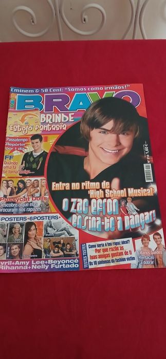 Capa Bravo + Artigo Zac Efron