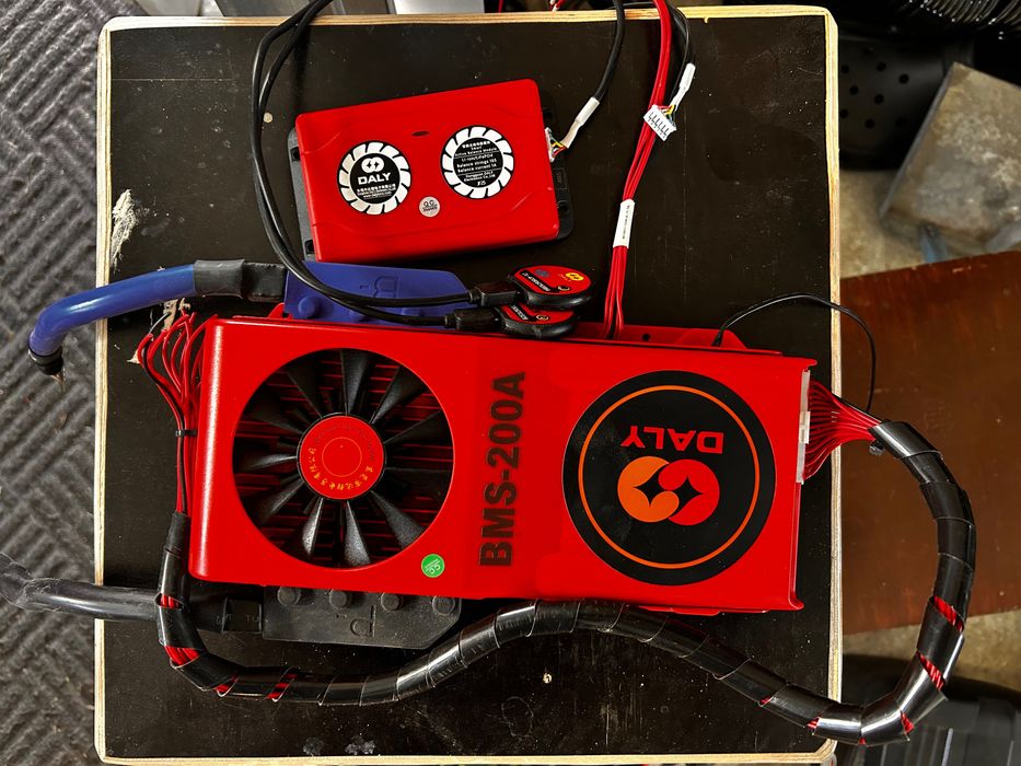 Daly BMS 16s 48v 200A LiFePo4