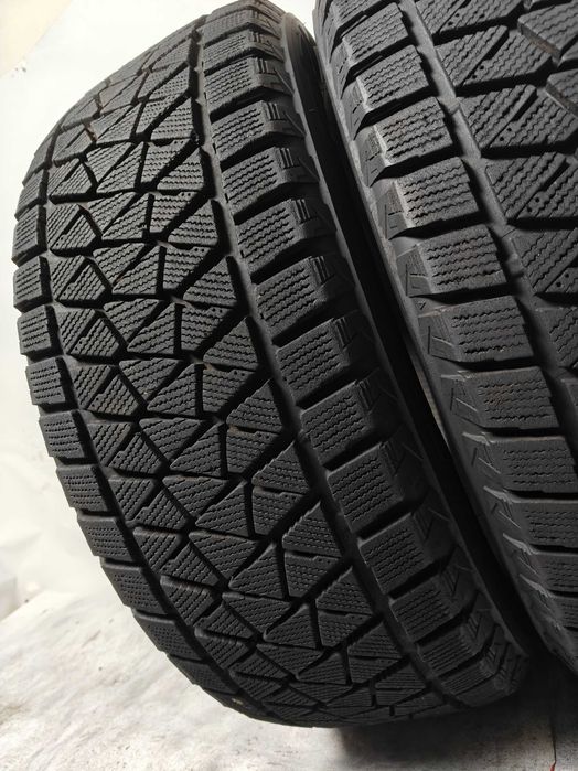 Bridgestone Blizzak DM-V2 R18 265 60 зимові шини