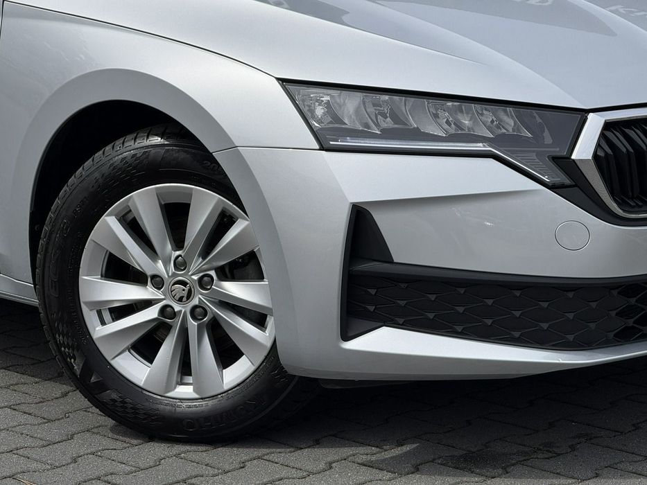 Skoda Octavia 1.5 TSI 115km essence smartlink lane assist  led gwarnacja fv23%