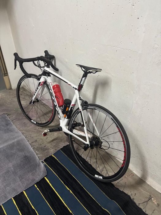 Bicicleta Scott Foil (CD22) T-S (52)