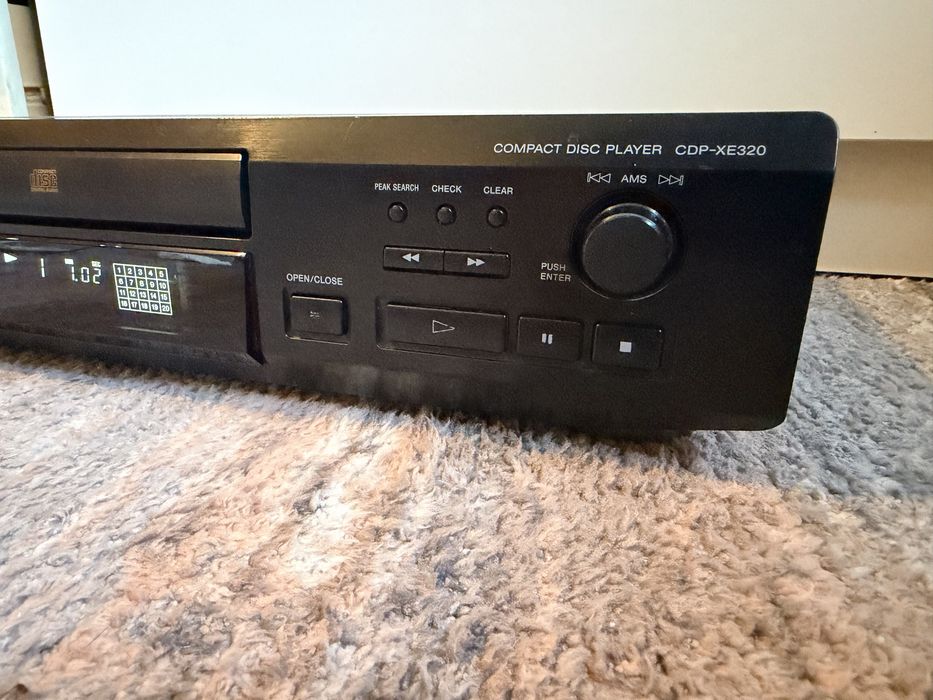Odtwaracz CD SONY CDP-XE320