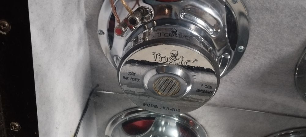 Subwoofer em bom estado