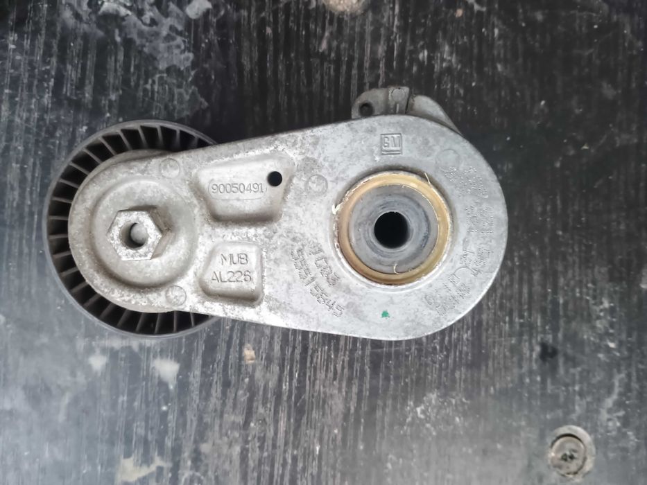 Napinacz paska osprzętu silnika Opel Astra K 1,5 Oryginał