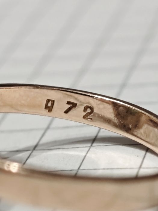 Золота каблучка, з діамантами 0.92ct, і смарагдом 1.5 ct, 583 проба.