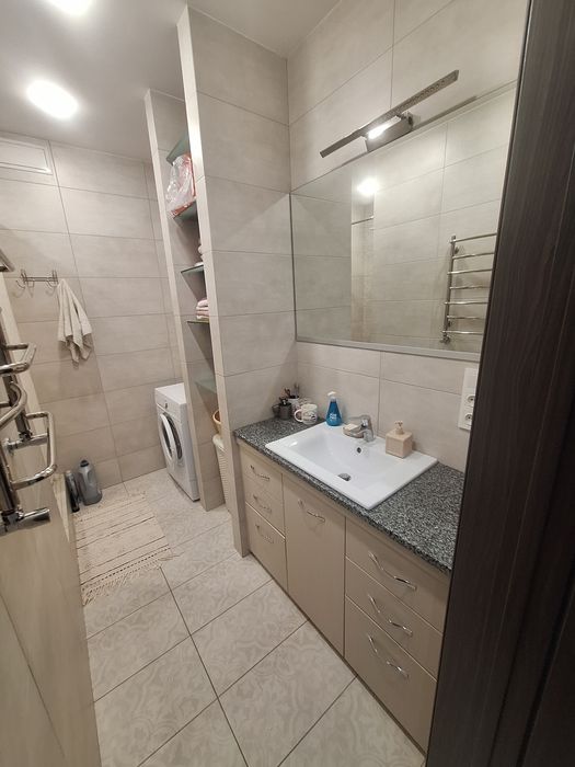 Продаж 3-х кімнатної квартири р-н 5 школи