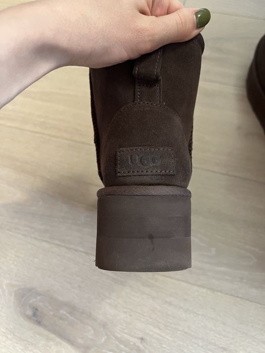 UGG на платформі